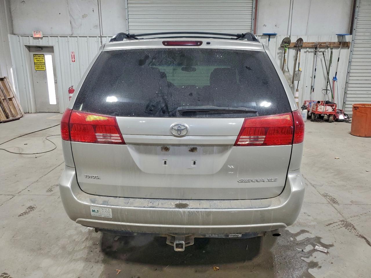 Toyota Sienna Xle Image 12