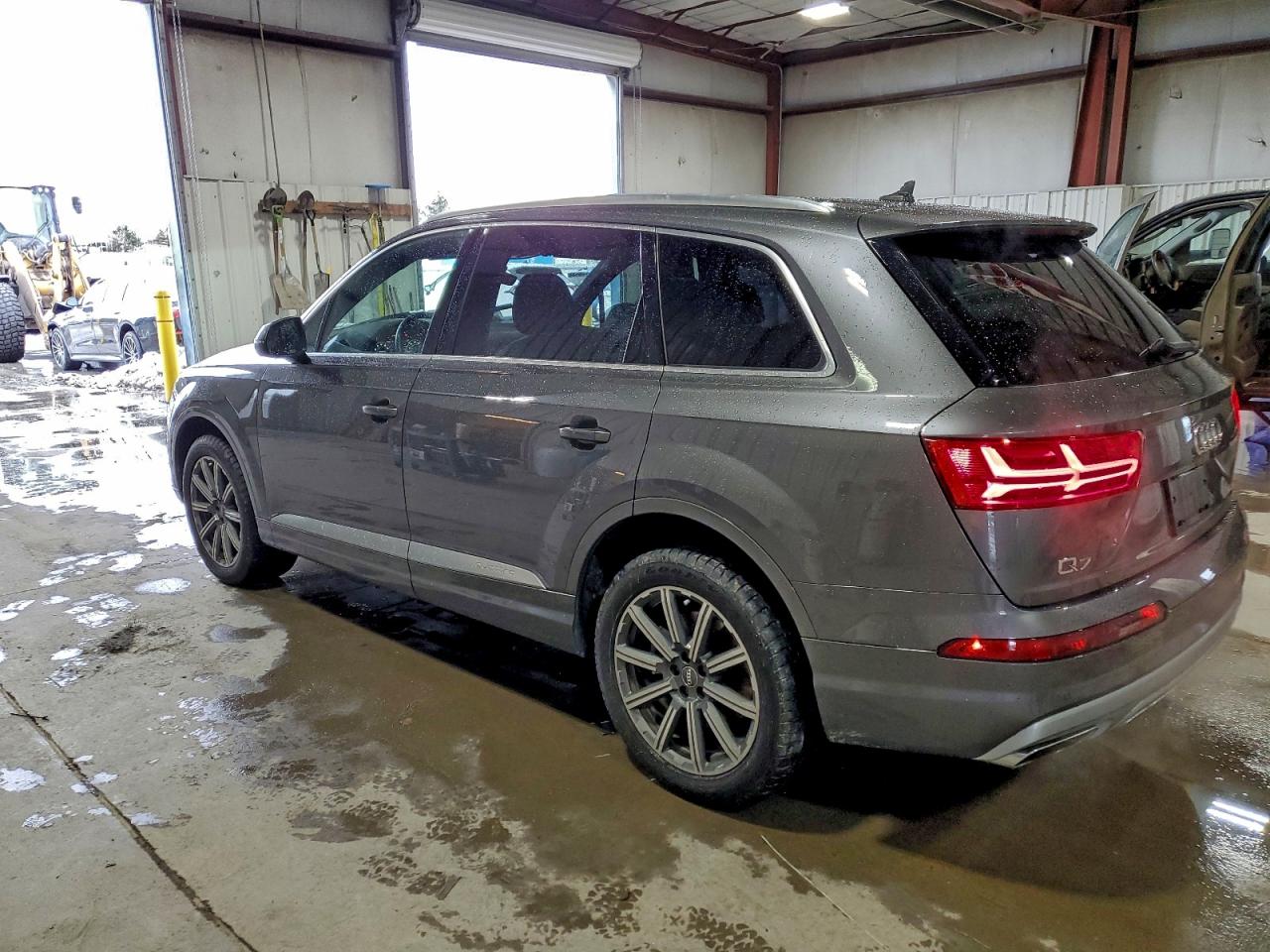 Audi Q7 Premium Plus Image 3