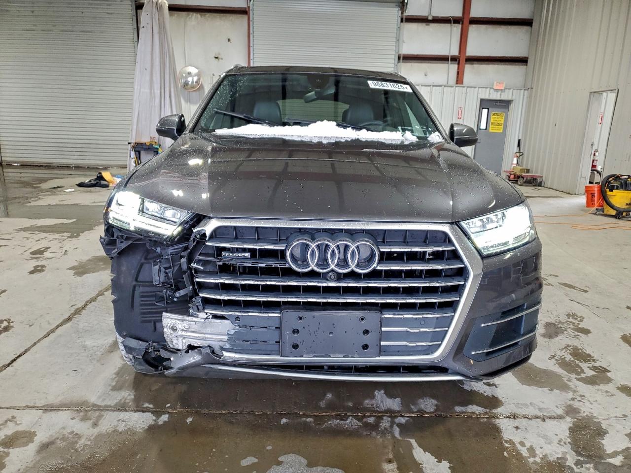 Audi Q7 Premium Plus Image 2