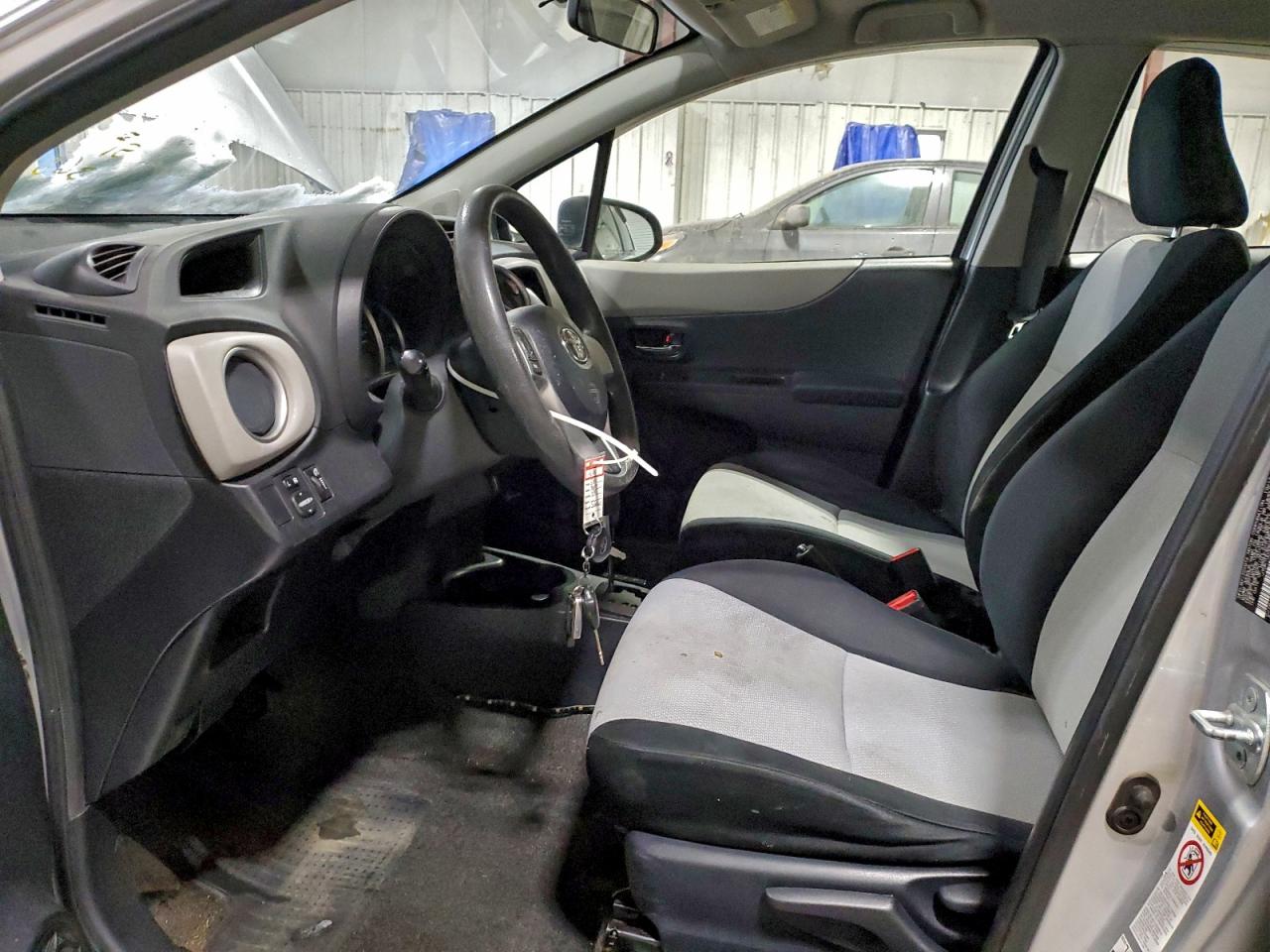 Toyota Yaris Image 5