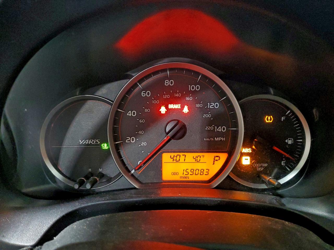 Toyota Yaris Image 7