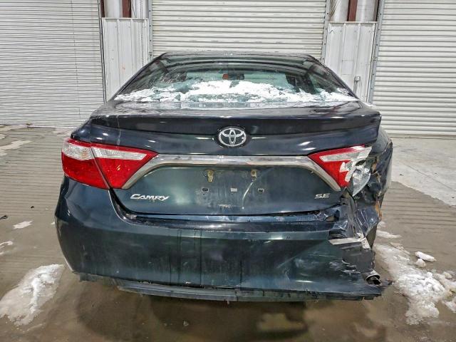 Toyota Camry Le Image 2