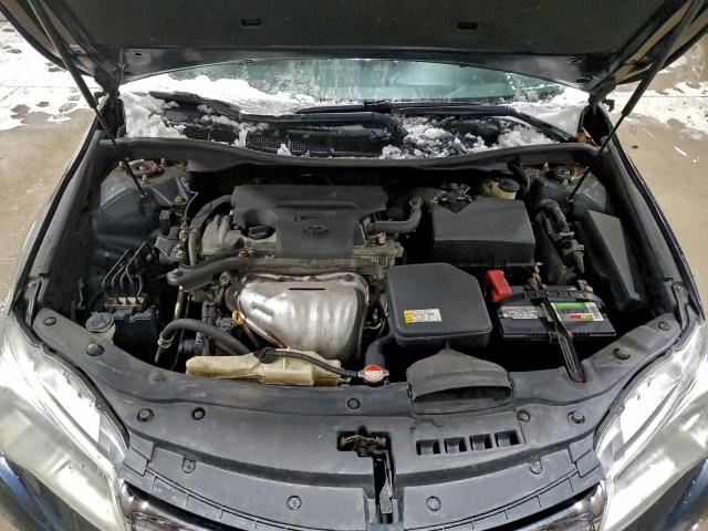 Toyota Camry Le Image 9