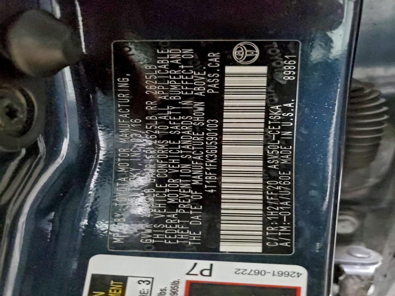 Toyota Camry Le Image 12