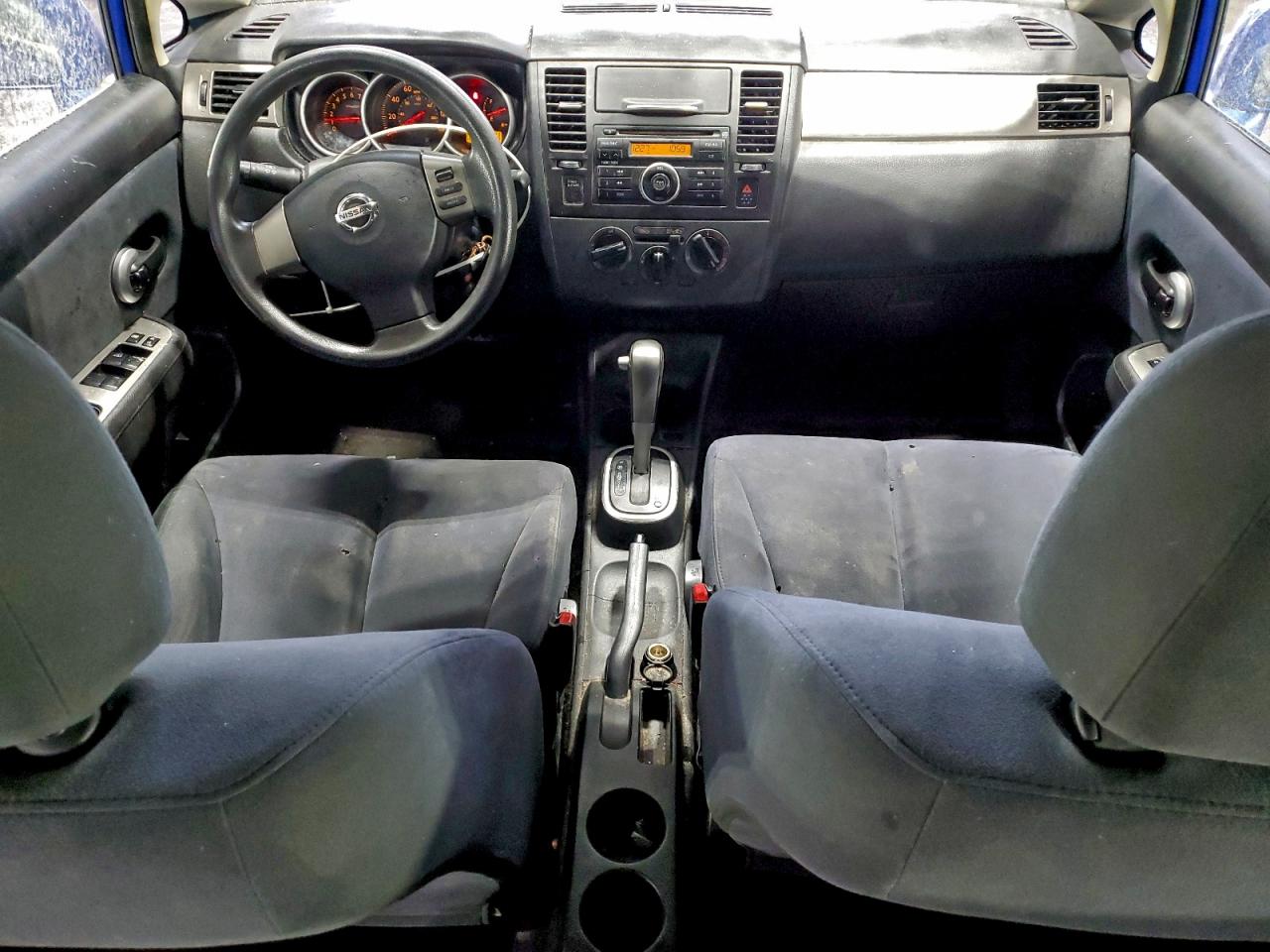 Nissan Versa S Image 11