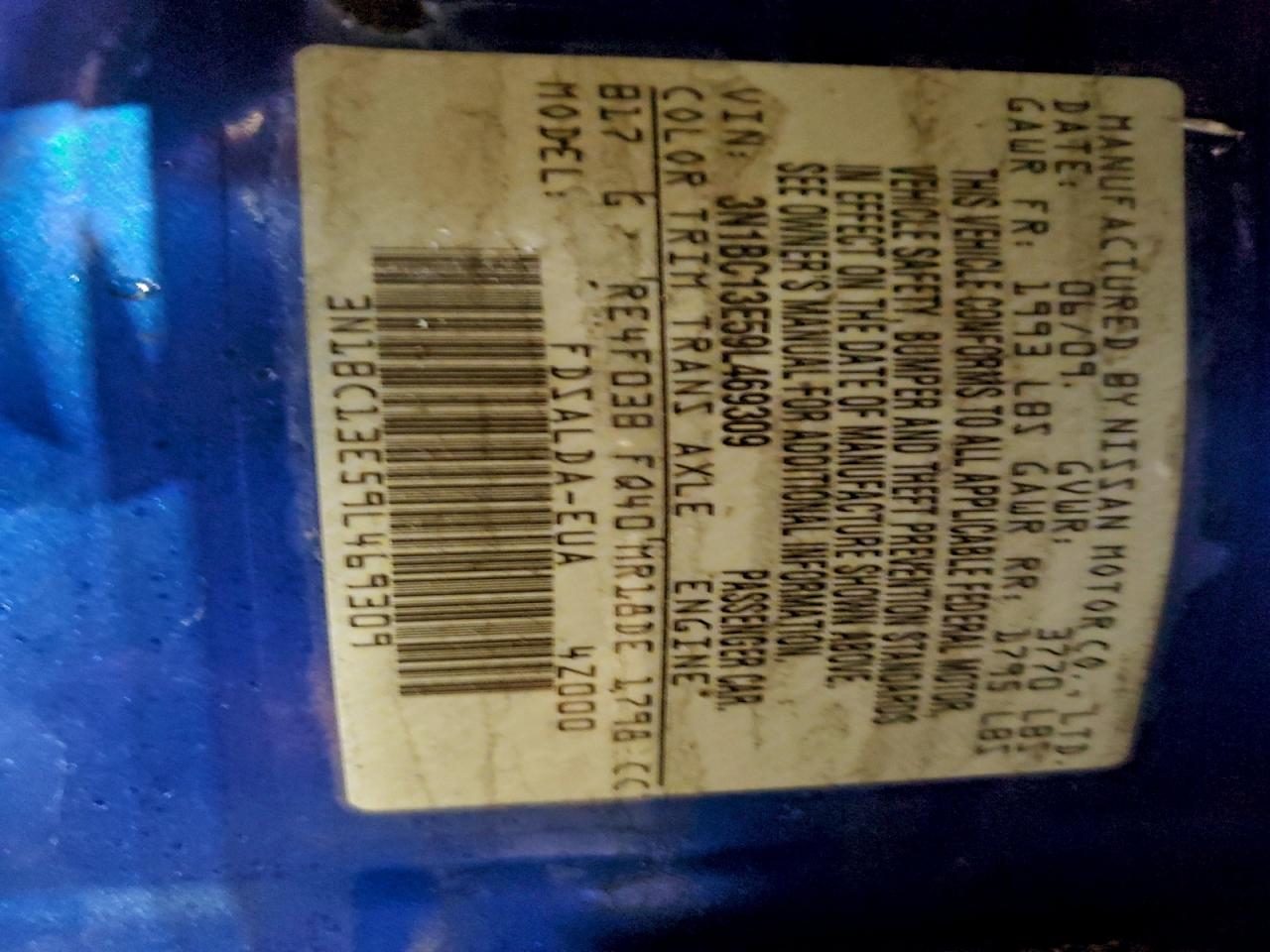 Nissan Versa S Image 7