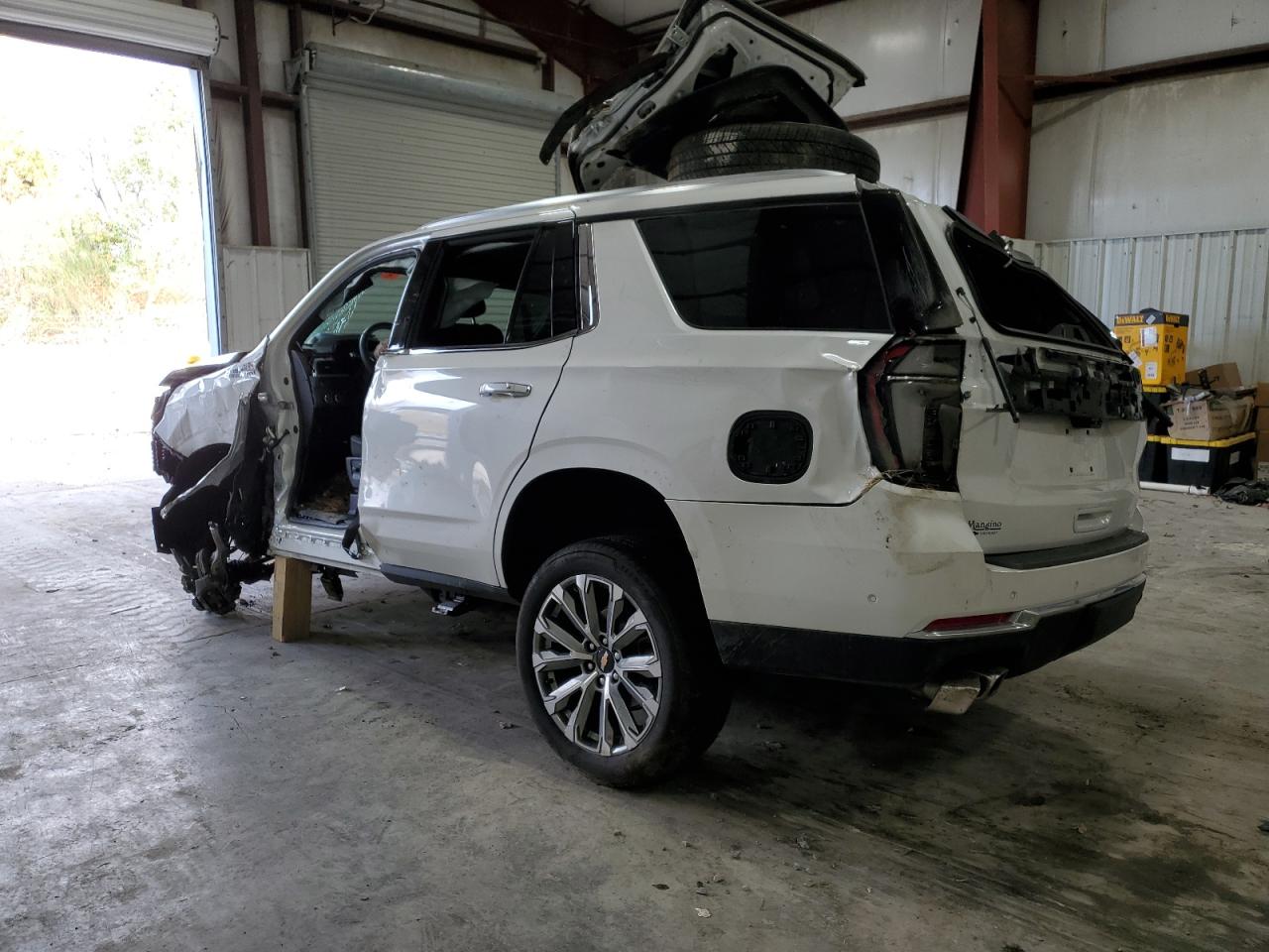 Chevrolet Tahoe K1500 High Country Image 2