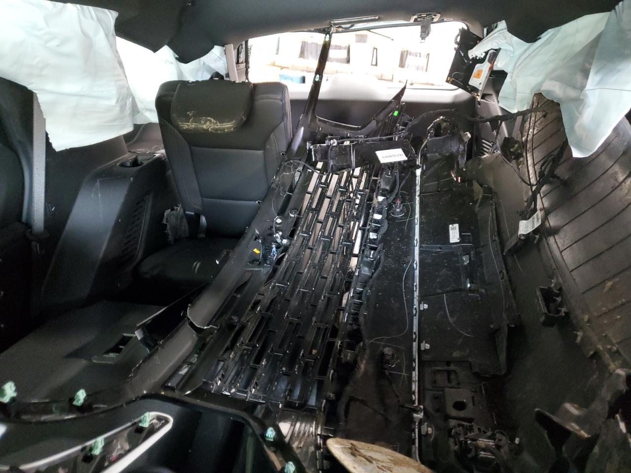 Chevrolet Tahoe K1500 High Country Image 11