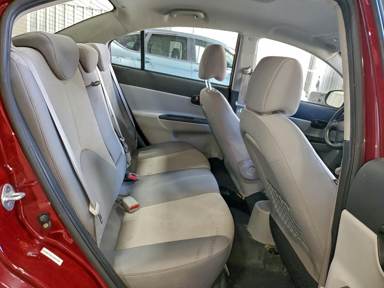 Hyundai ACCENT Gls Image 9