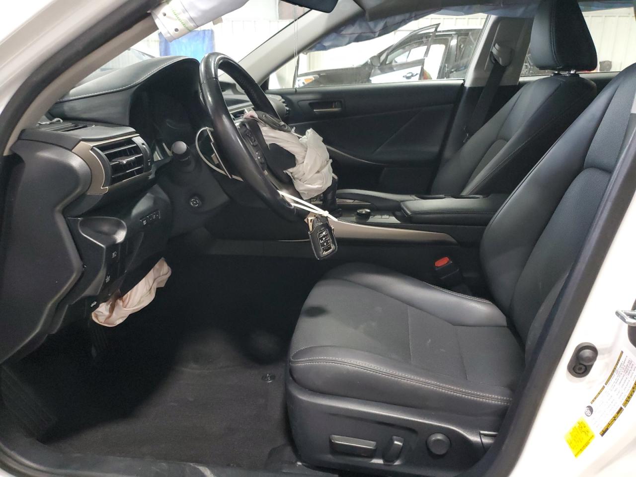 Lexus Is 300 Image 12