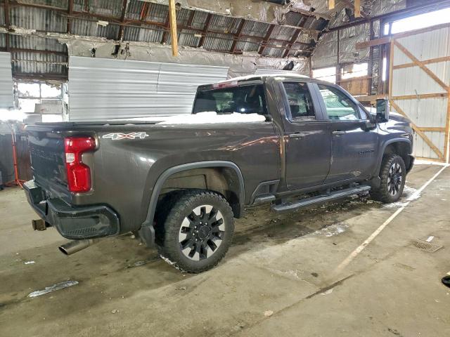 Chevrolet Silverado K2500 Custom Image 7