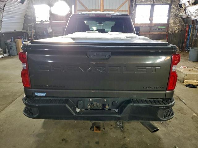 Chevrolet Silverado K2500 Custom Image 4