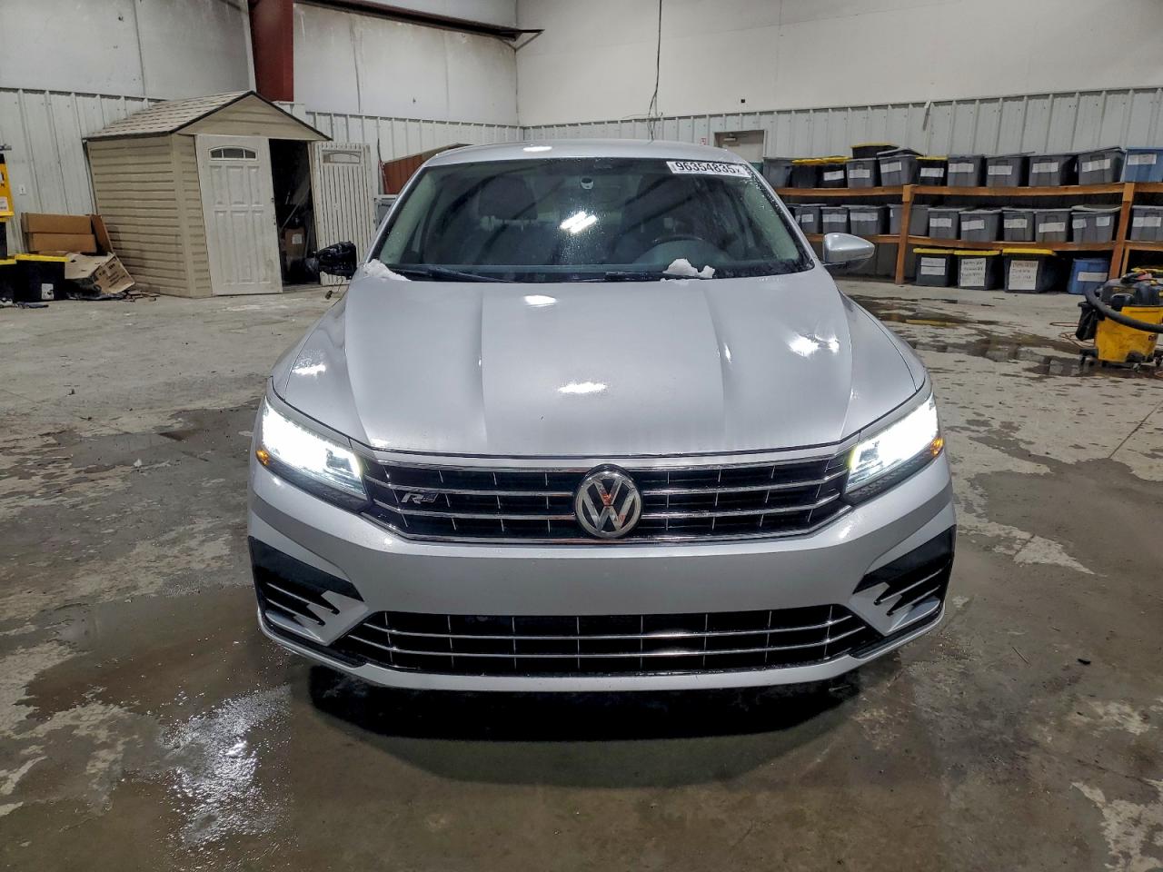 Volkswagen Passat S Image 9