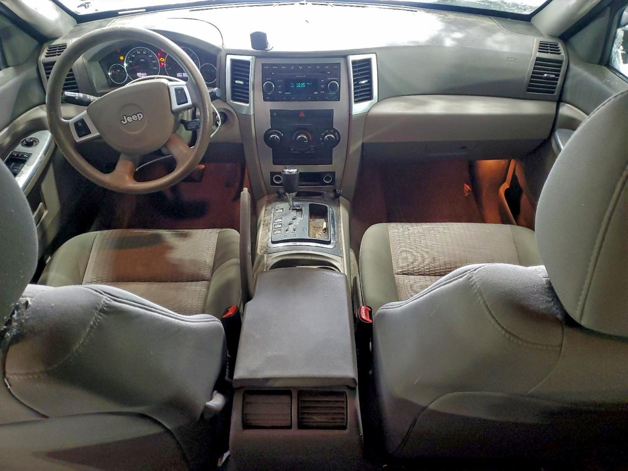 Jeep Grand Cherokee Laredo Image 5