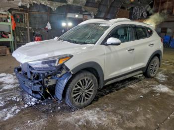  Salvage Hyundai TUCSON