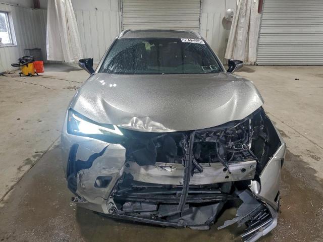 Lexus Ux 250h Image 8