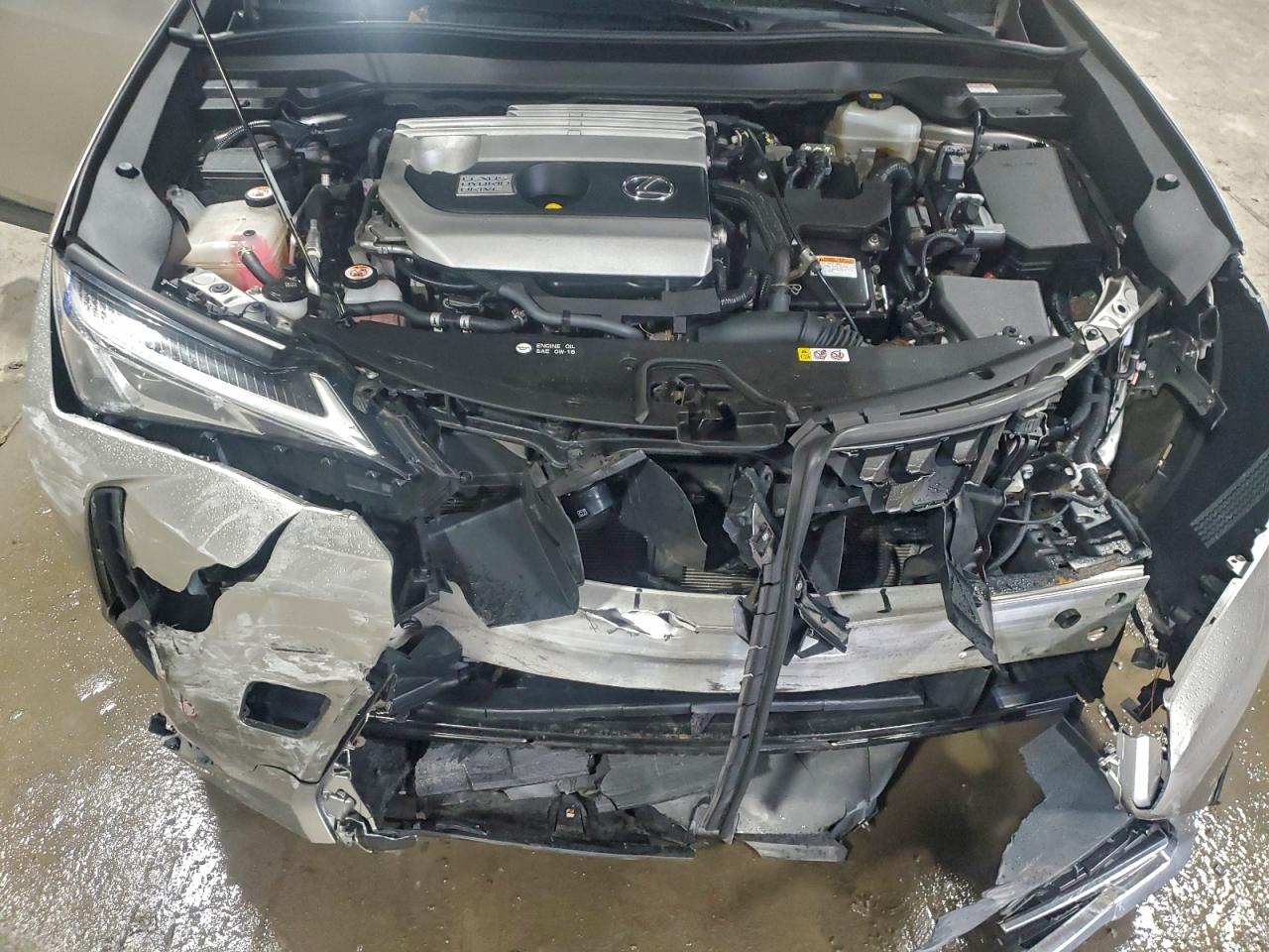 Lexus Ux 250h Image 2