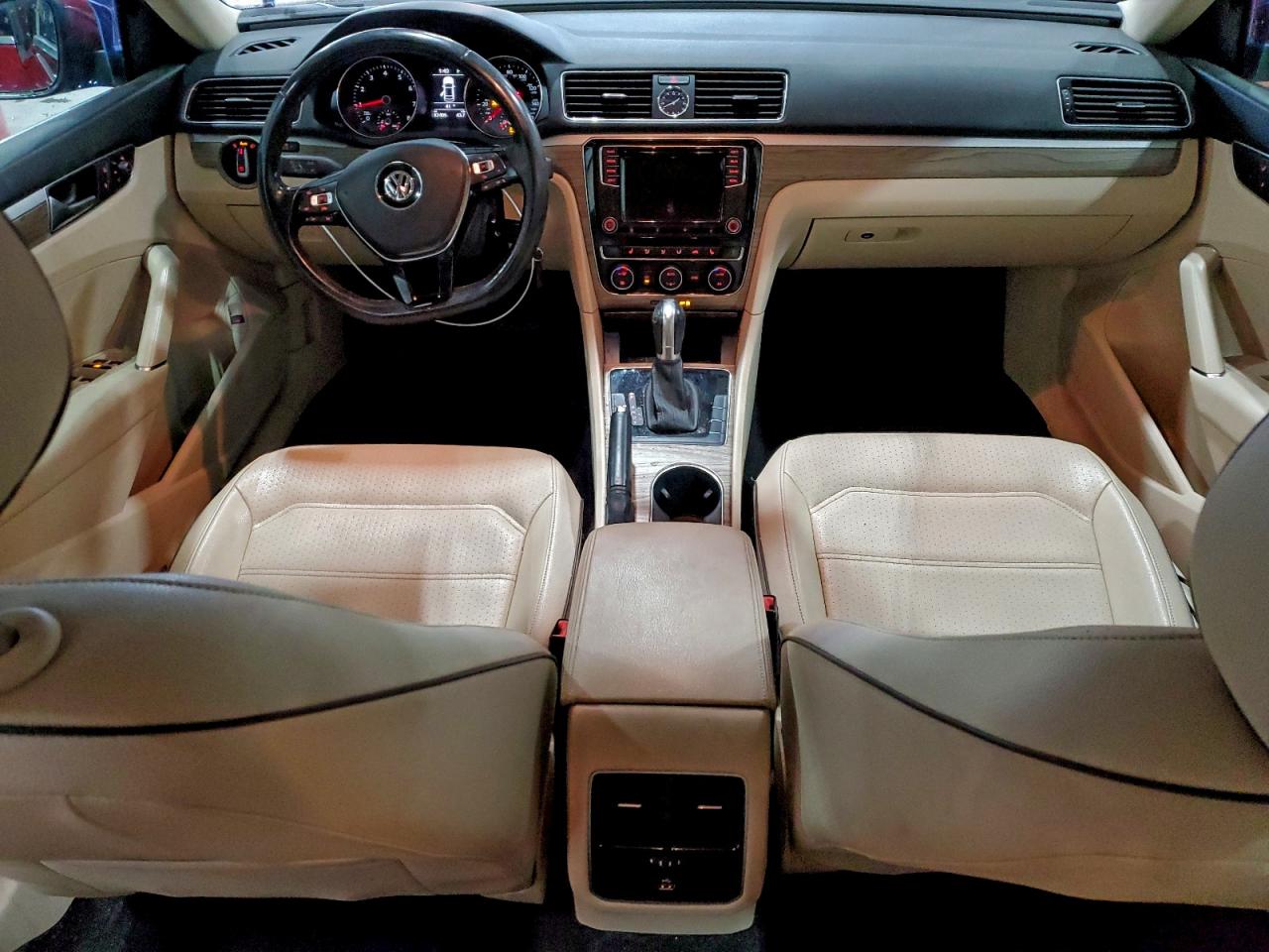 Volkswagen Passat Se Image 7