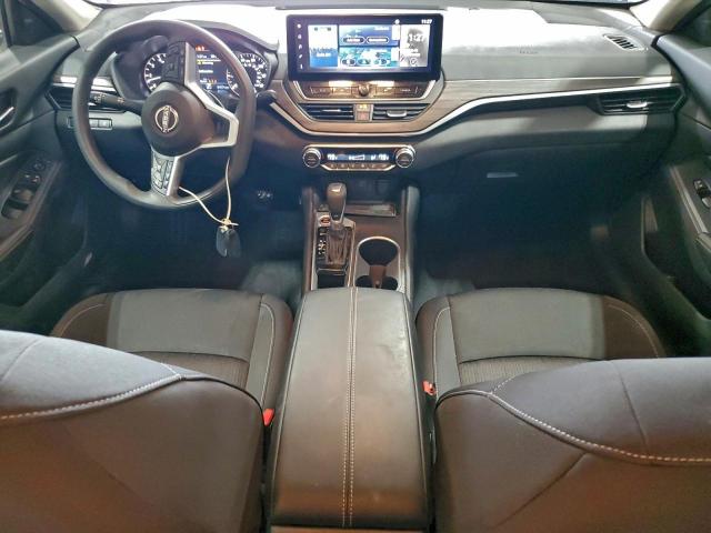 Nissan Altima Sv Image 9