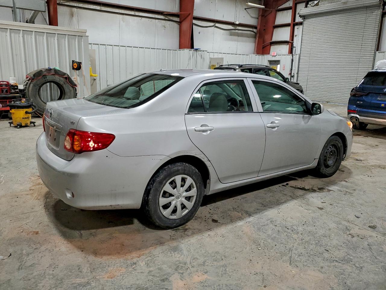 Toyota Corolla Base Image 4