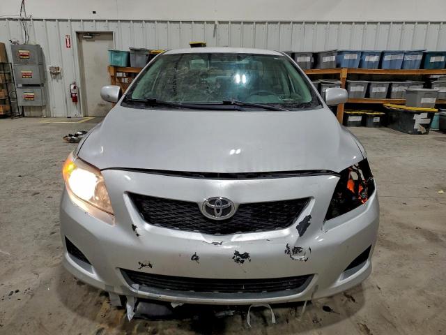 Toyota Corolla Base Image 7