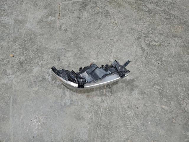 Toyota Corolla Base Image 12