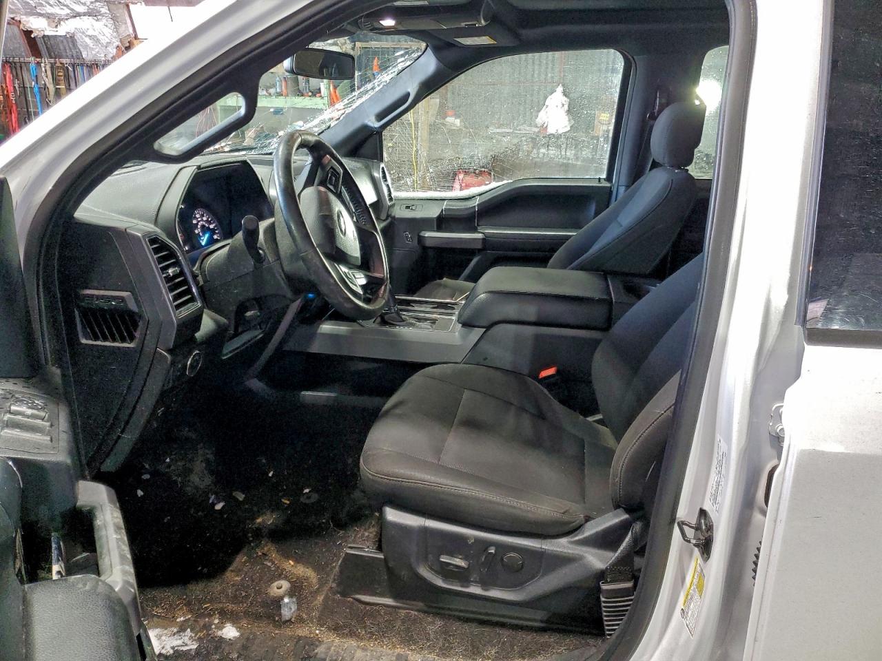 Ford F-150 Supercrew Image 10