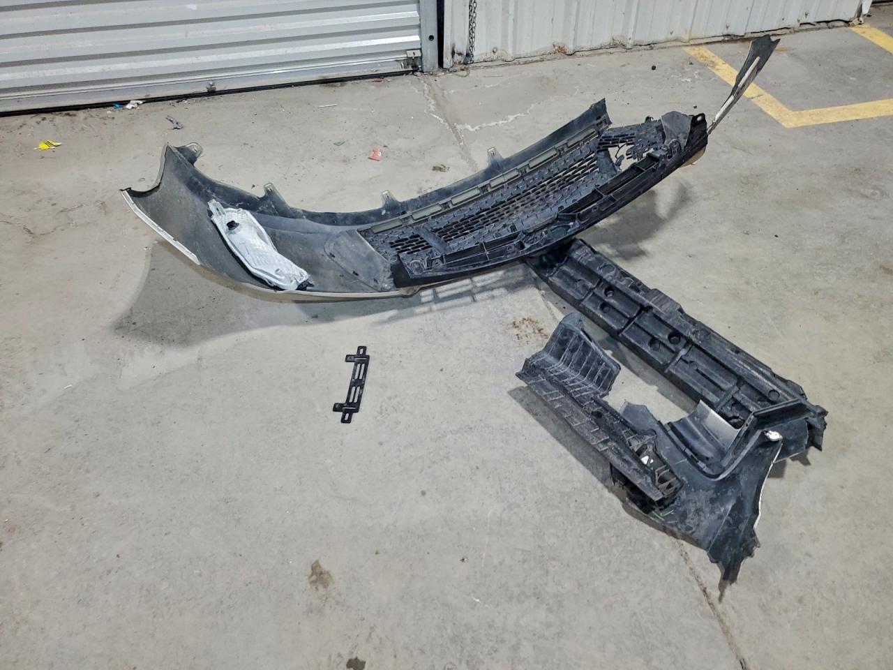 Toyota Camry Le Image 13