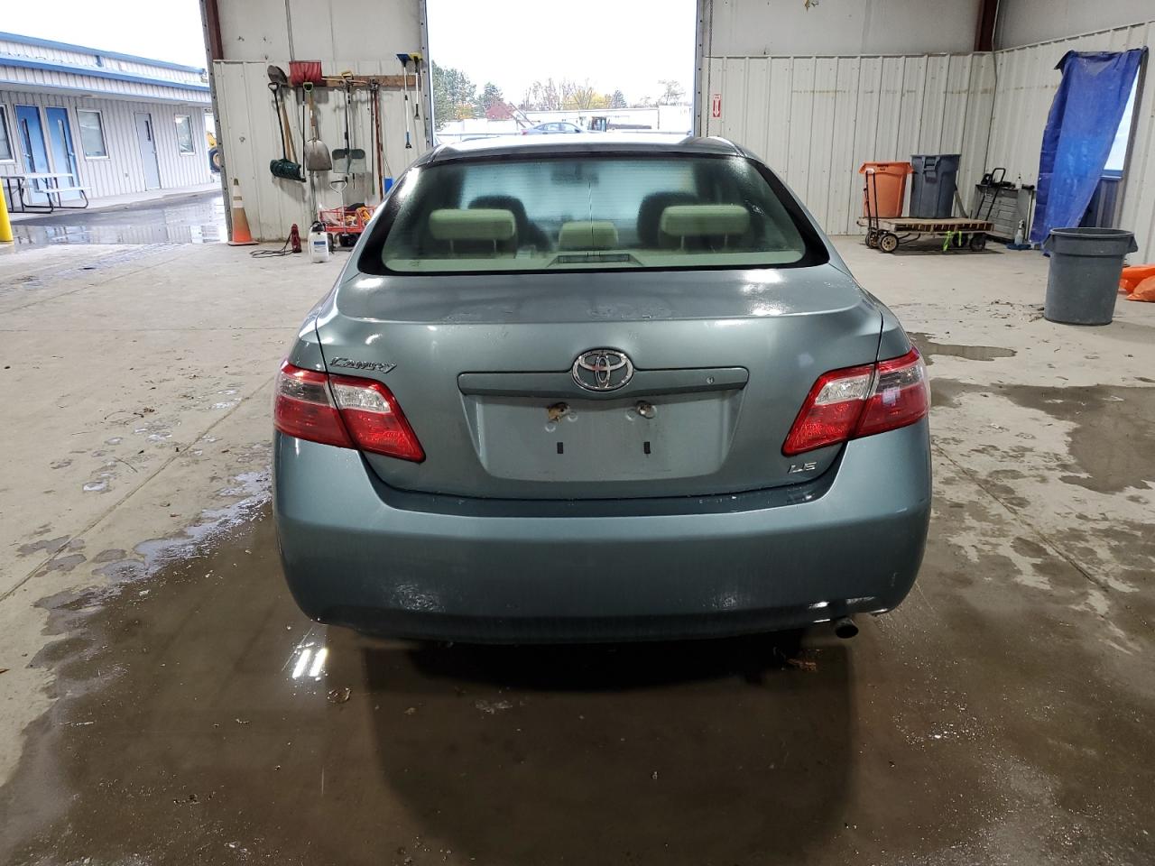 Toyota Camry Ce Image 8