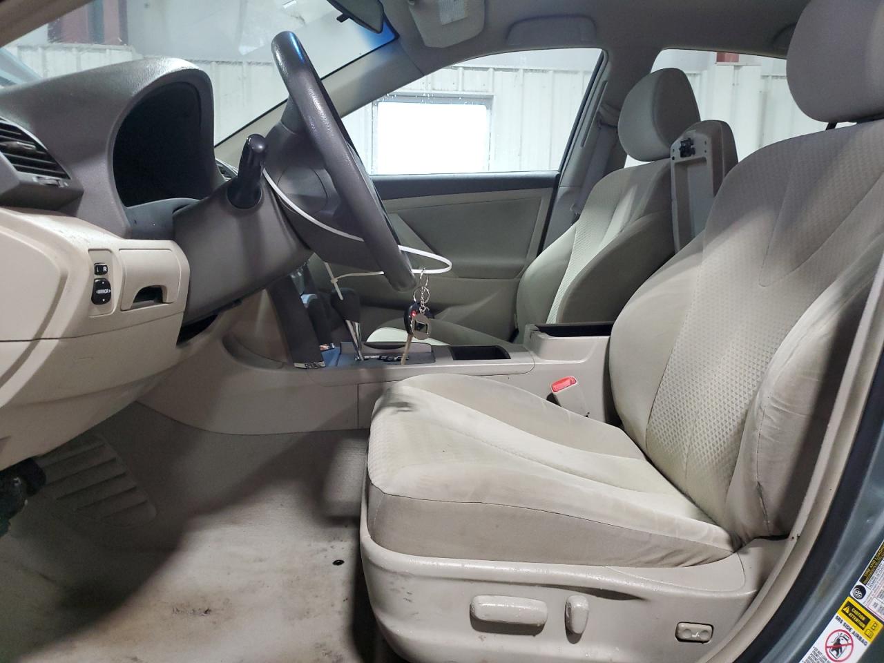 Toyota Camry Ce Image 4