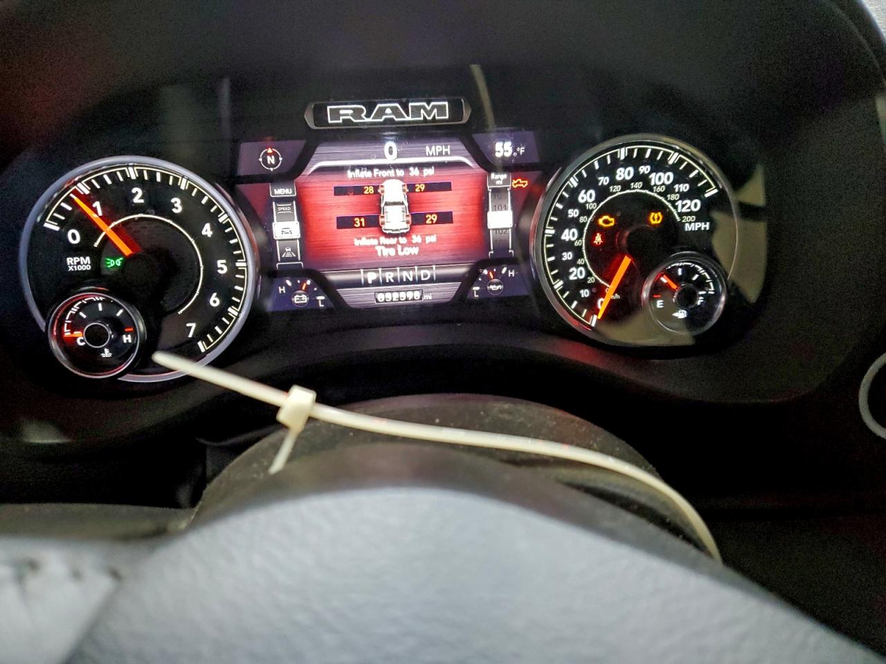 Ram 1500 Laramie Image 7