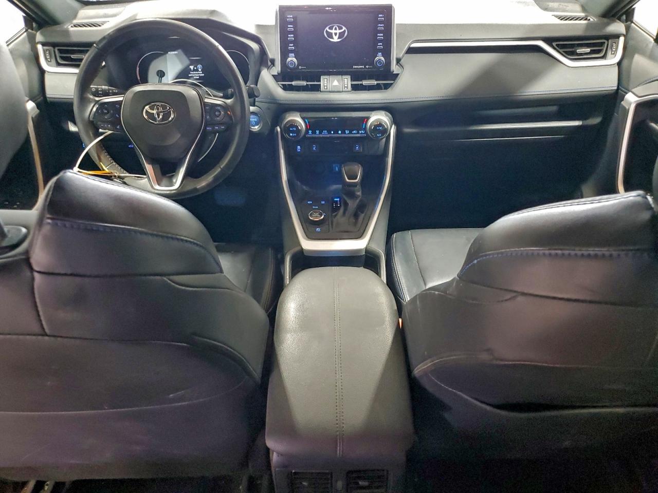 Toyota RAV4 Xse Image 5