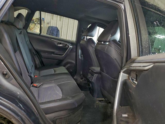 Toyota RAV4 Xse Image 13