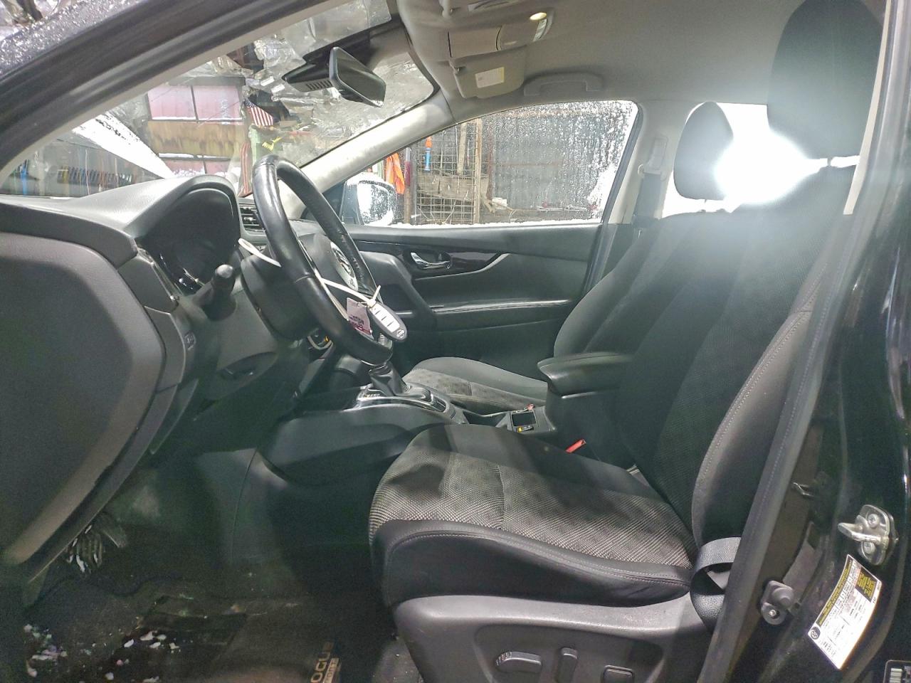 Nissan Rogue S Image 3