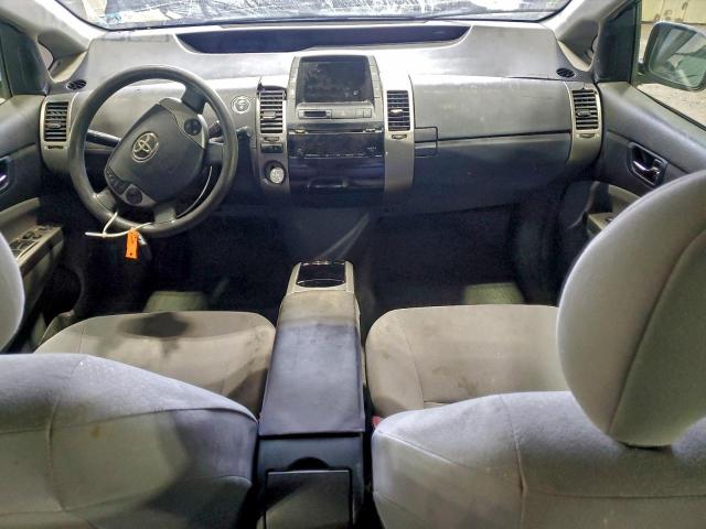 Toyota Prius Image 8