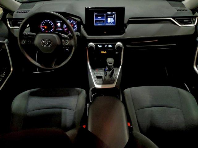 Toyota RAV4 Le Image 5