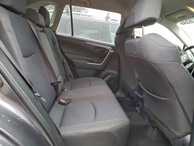 Toyota RAV4 Le Image 8