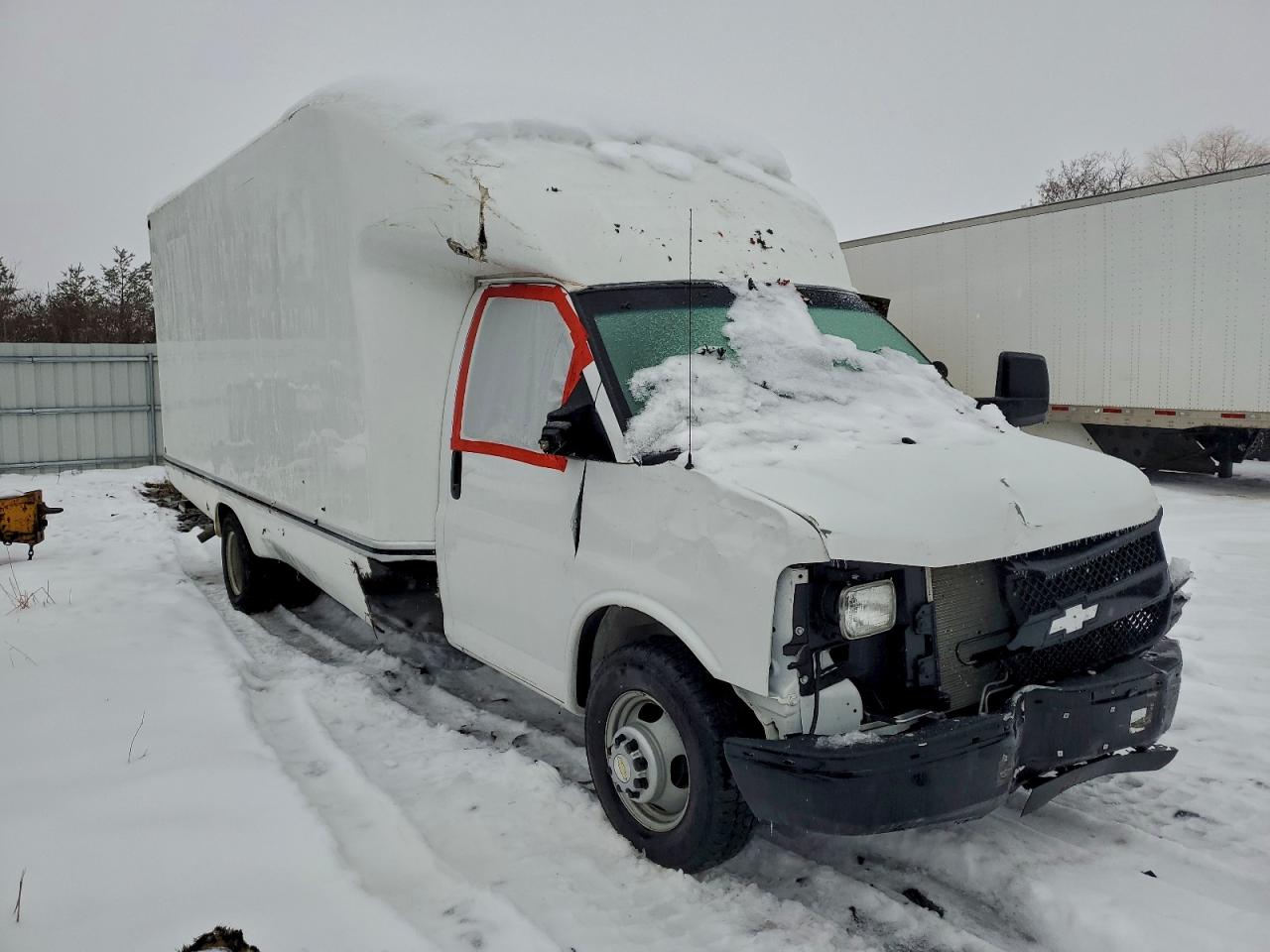 Chevrolet Express Image 9