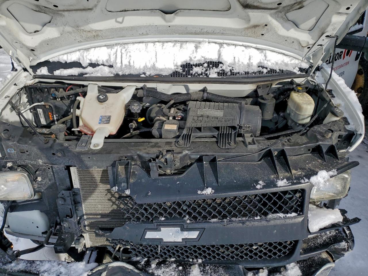 Chevrolet Express Image 5