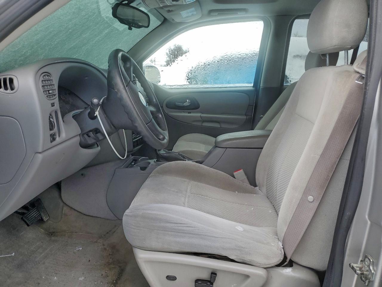 Chevrolet Trailblazer Ls Image 9