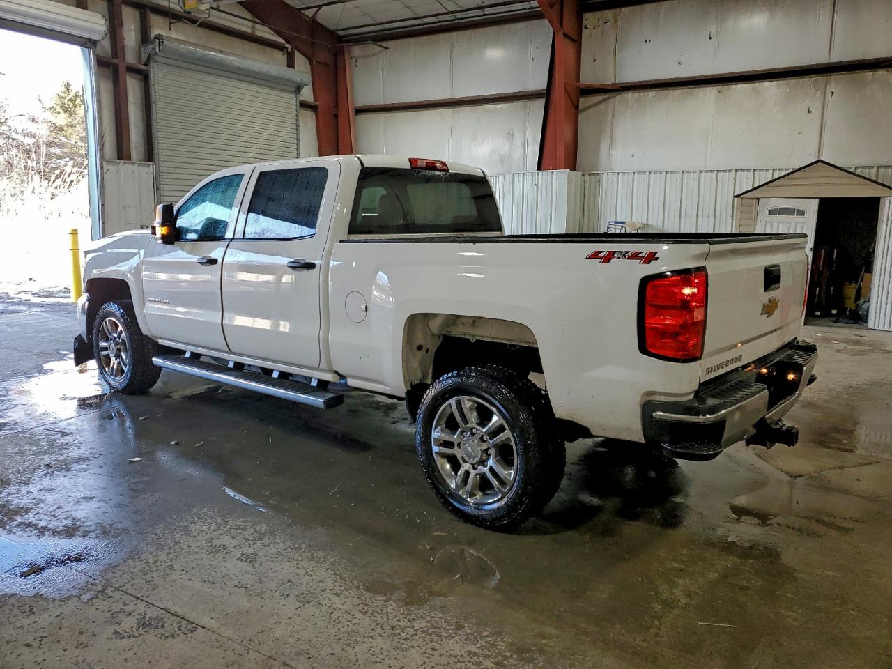 Chevrolet Silverado K2500 Heavy Duty Image 6