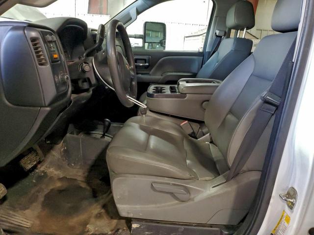 Chevrolet Silverado K2500 Heavy Duty Image 10