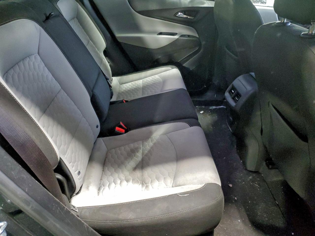 Chevrolet Equinox Ls Image 11